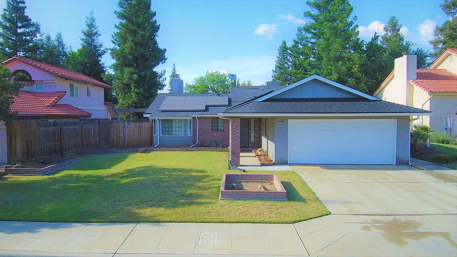 1796 E Eclipse Ave photo 1