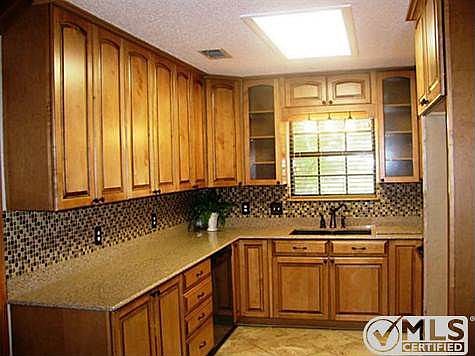 2nd image of 8124 Saddlebrook Dr