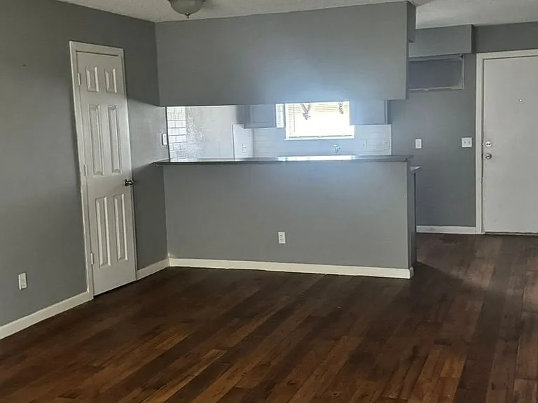 526 Wilkes St #5 — Photo 7