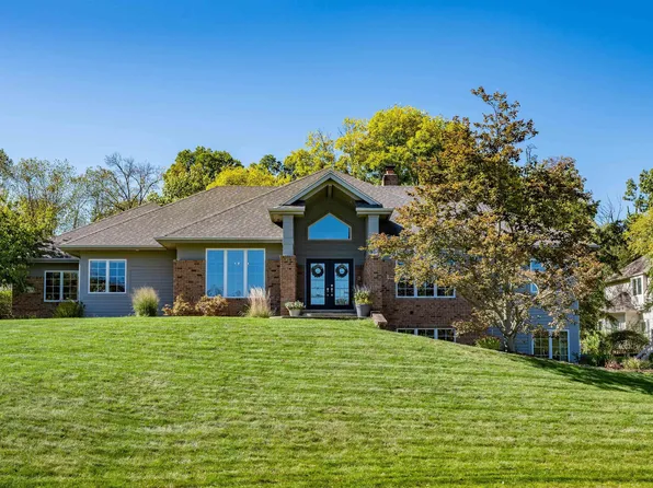 1818 Inverness Lakes Xing, Fort Wayne, IN 46804