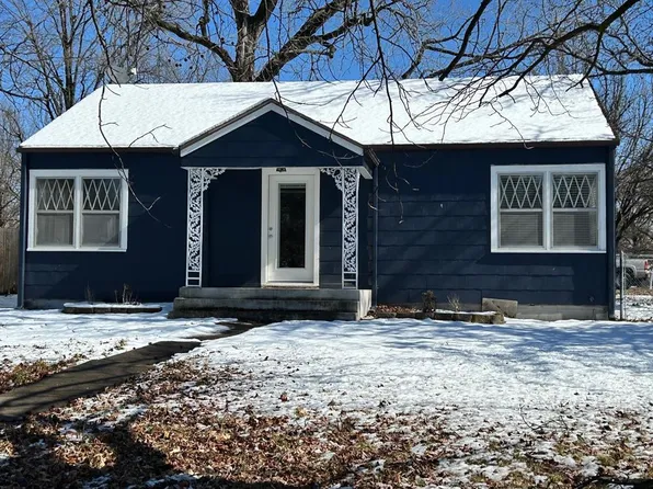 1608 Linwood Dr, Parsons, KS 67357