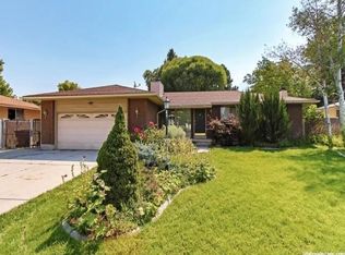 9883 S Pinehurst Dr, Sandy, UT 84092