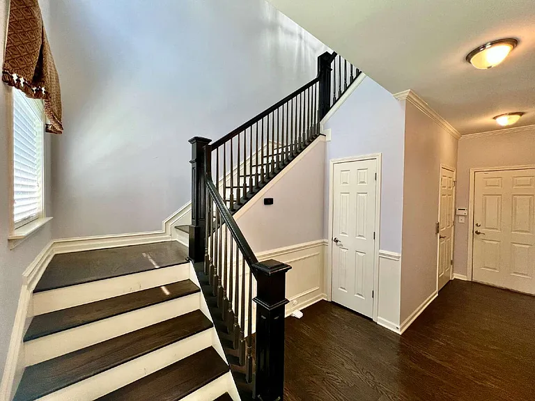 1948 Winpole Ln — Photo 3