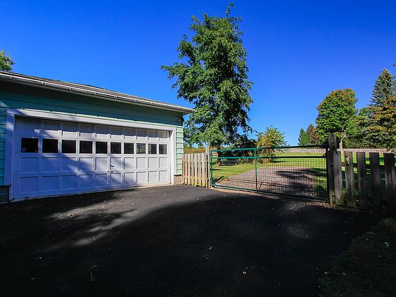 4th image of 7525 Creekside Dr