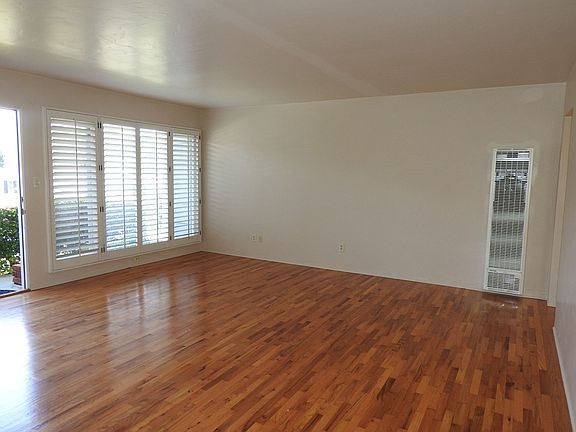 3rd image of 4060 Alicia Dr