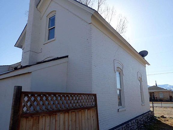 2nd image of 390 W 400 S