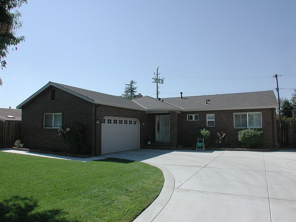 1st image of 840 Marigold St