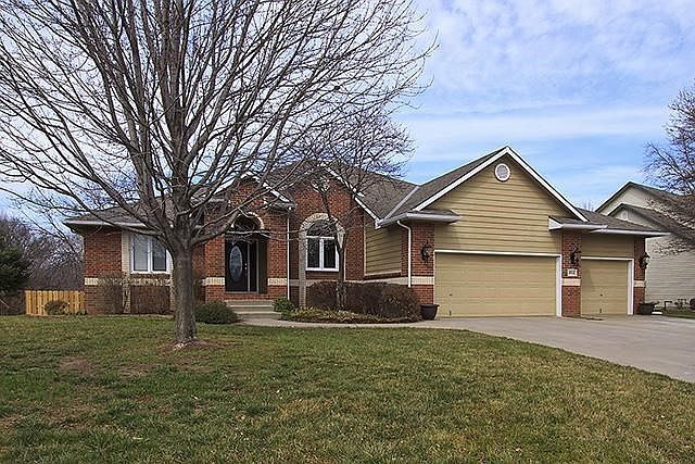 1st image of 404 Country Hills Dr