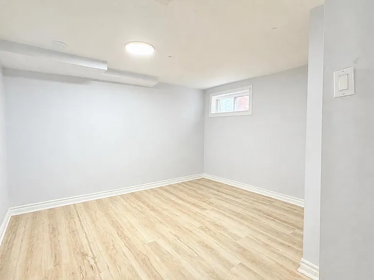 567 Campbell Ave #LOWER — Photo 7
