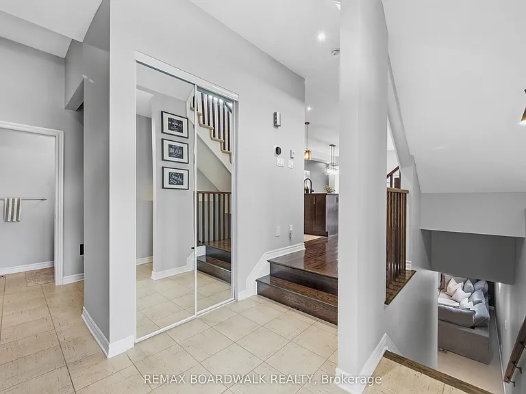 375 Cooks Mill Cres — Photo 7