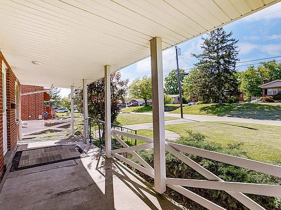 3rd image of 31 Saint Jude Cir