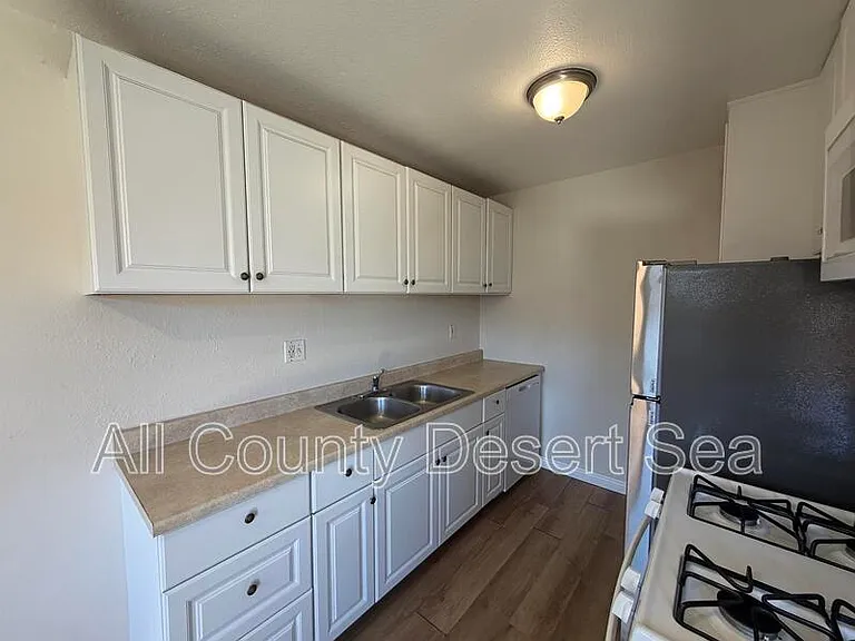 1015 England St #B — Photo 7