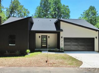 3161 Huffman St, Claremont, NC 28610