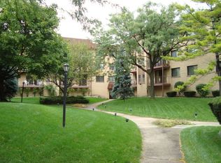 7100 W Cullom Ave UNIT 216, Norridge, IL 60706