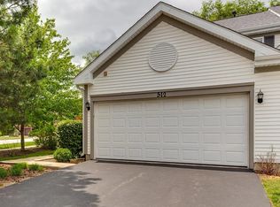 512 Jennifer Cir, Mundelein, IL