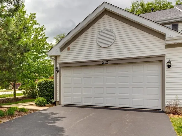512 Jennifer Cir, Mundelein, IL 60060