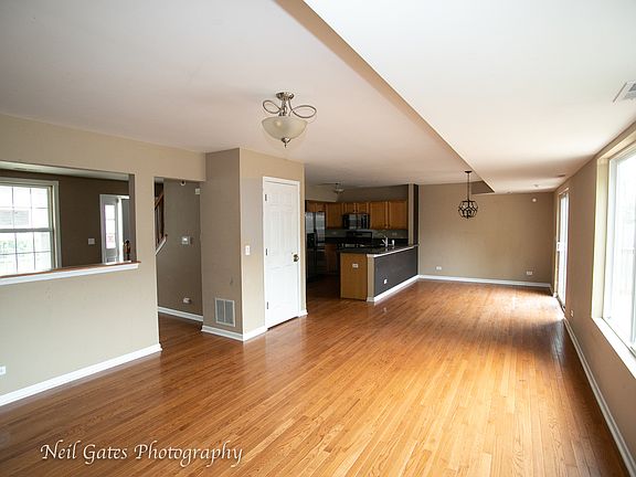 3rd image of 1780 Alexandria Ln