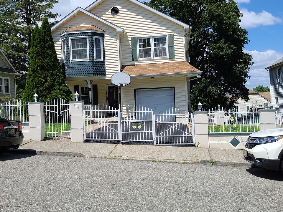 2nd image of 115 W Chrystal St