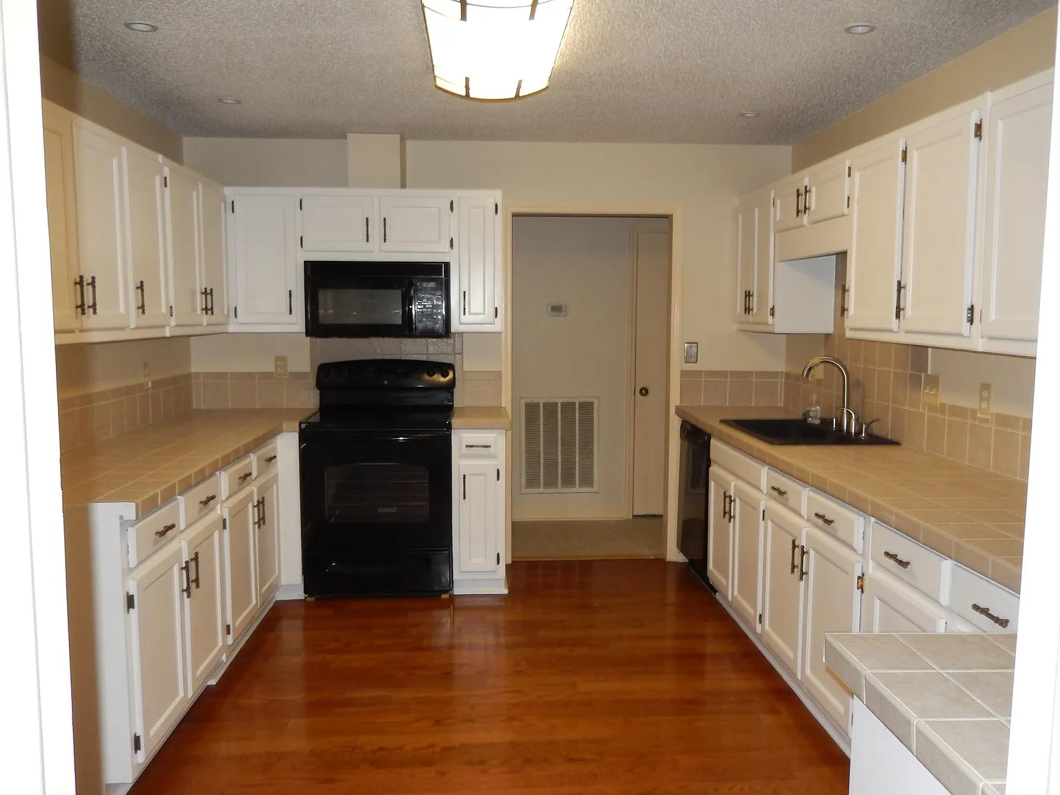 13014 Percivale Dr SE — Photo 3