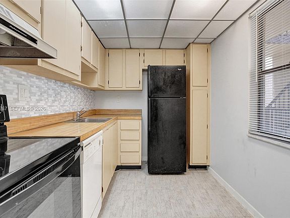 4th image of 7850 W McNab Rd APT 210