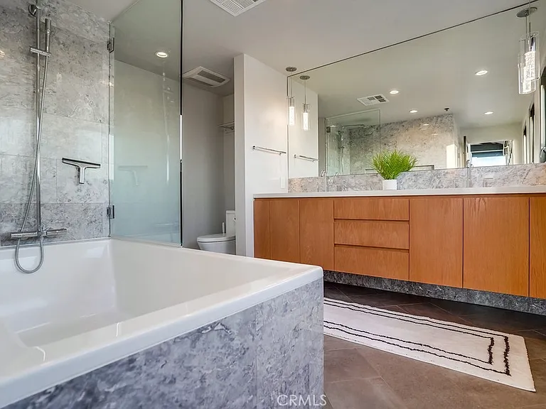 100 W 5th St #Penthouse 9B — Photo 35