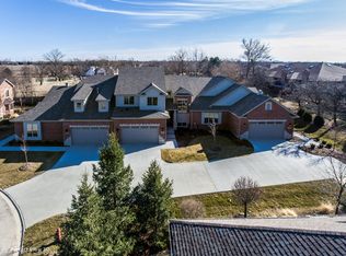 9239 Cloister Pl, Frankfort, IL 60423