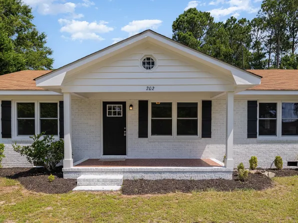 202 Beasley St, Dunn, NC 28334