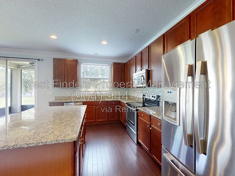 112 Woodfield Ln — Photo 8