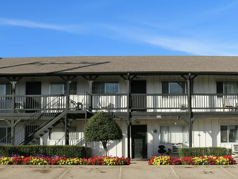 West Apartments — Photo 3
