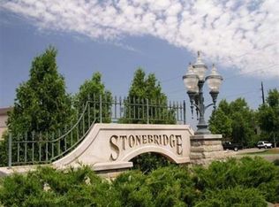 183 Stonebridge Ct, Mendota Heights, MN 55118