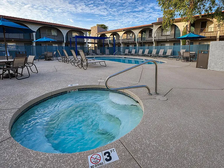 Fiesta Village Furnished Apts — Photo 8