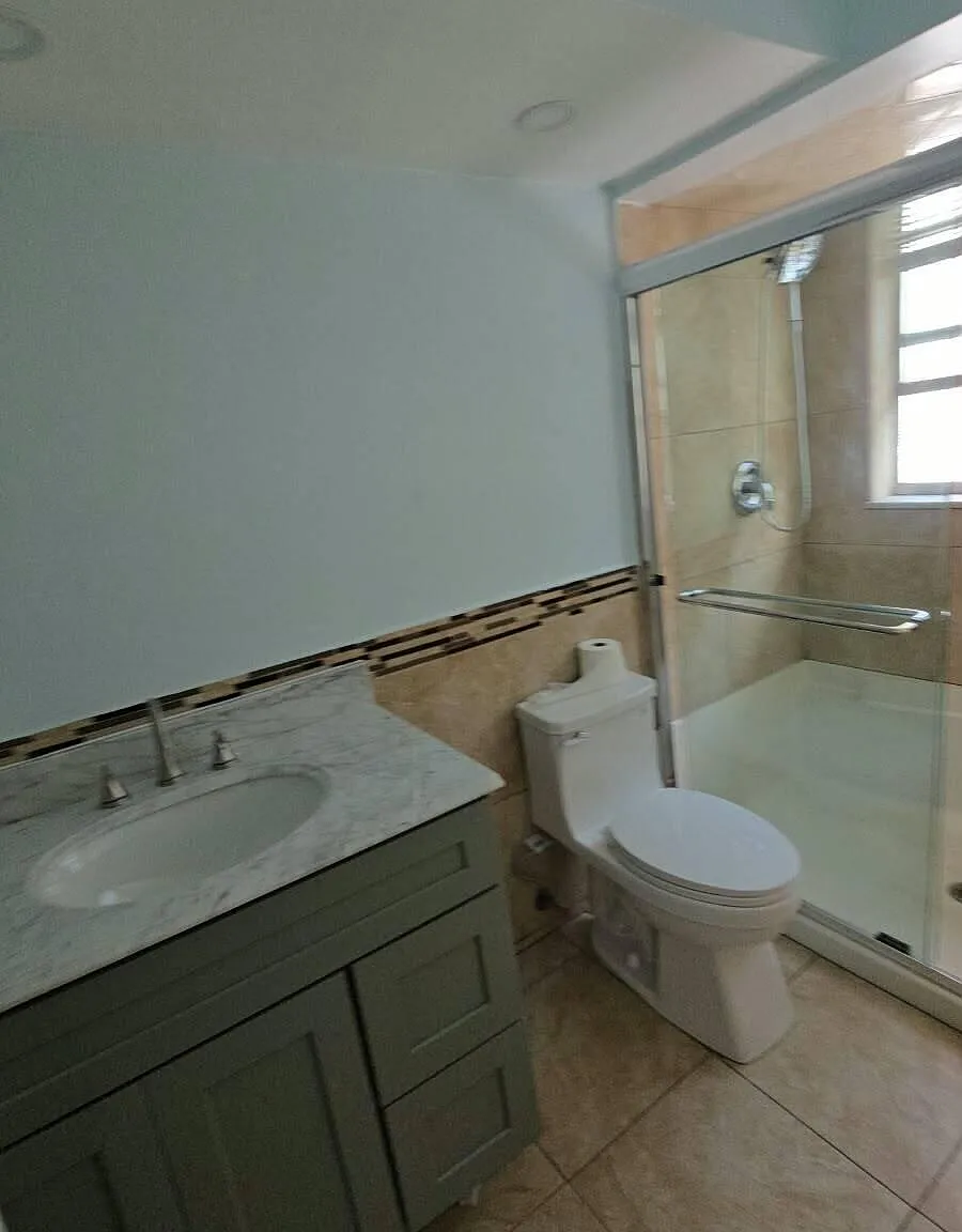 3 bed, 3.0 bath, 1620 sqft, $3,000 — Photo 2