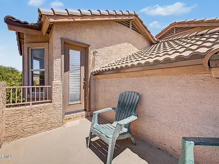 4518 E Rowel Rd — Photo 32