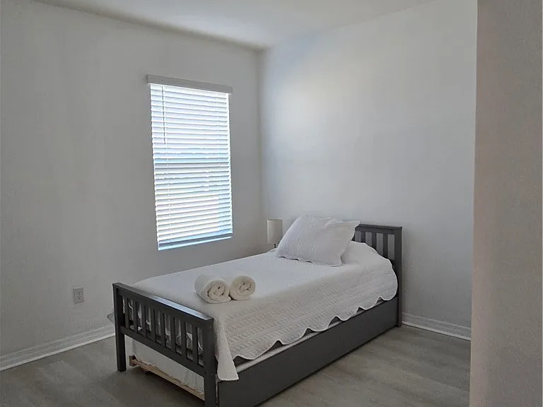 4325 SW 7th Ave — Photo 23