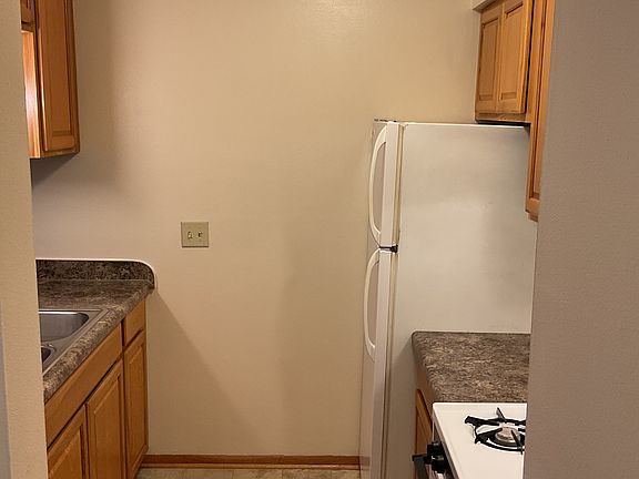 5th image of 7942 S Wildwood Dr #1