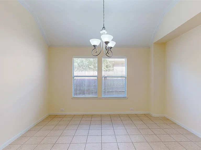 3918 E Auden Cir — Photo 4