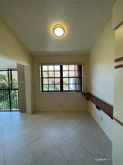 3176 Arbor Ln — Photo 12