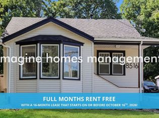 8516 Robinson St, Overland Park, KS 66212