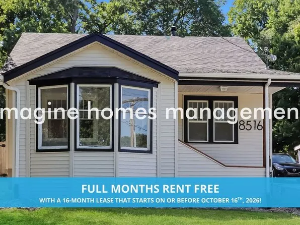 8516 Robinson St, Overland Park, KS 66212