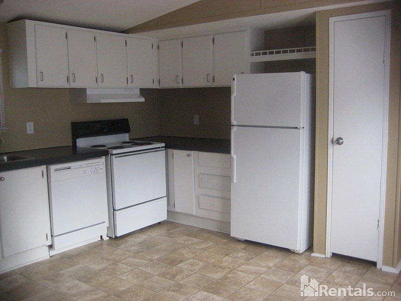 2nd image of 1804 Derrick Dr