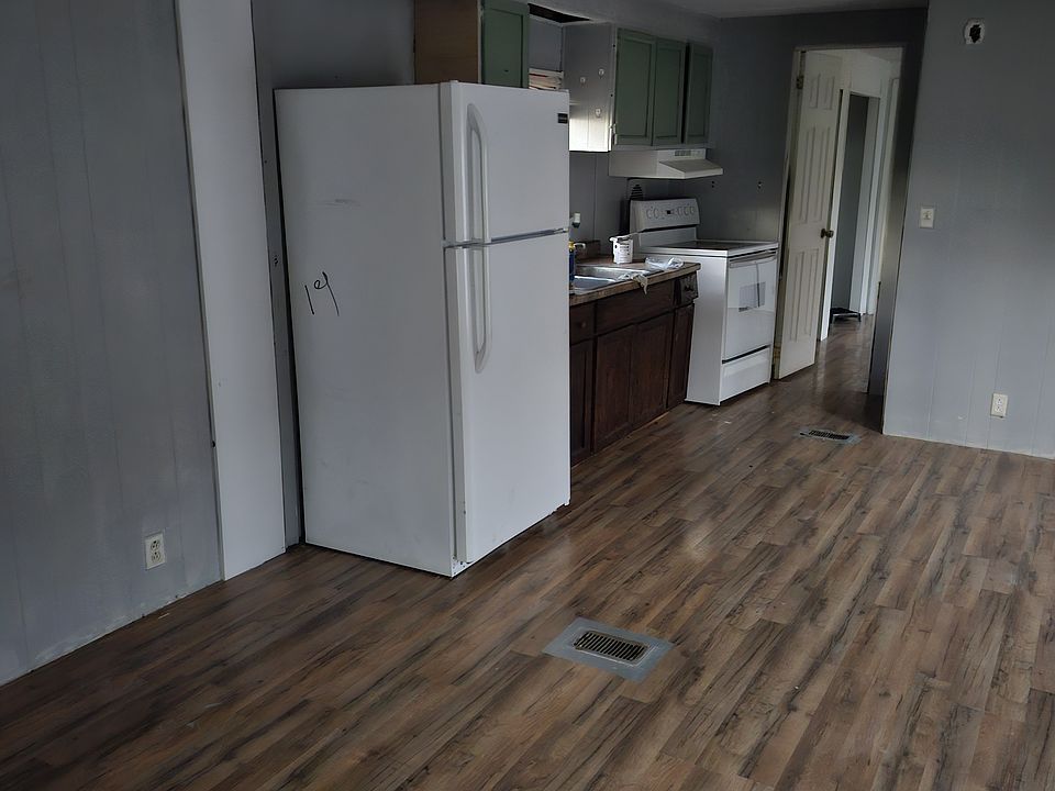 2nd image of 1119 Salt River Rd