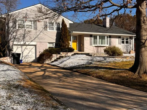 8304 Lilac Ln, Alexandria, VA 22308