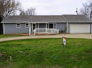 130 S Simpson Rd, Salina, KS 67401