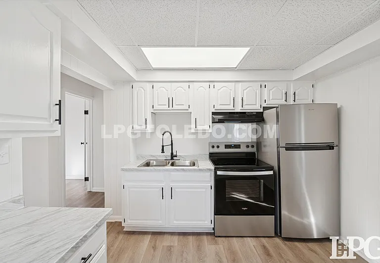 4013 Caroline Ave — Photo 7