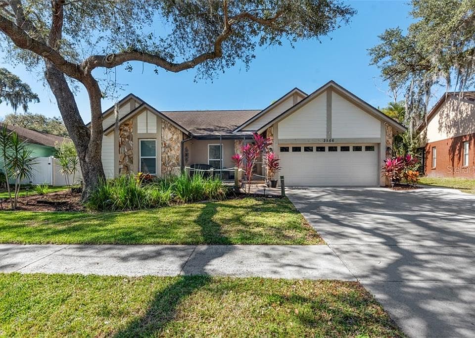 1st image of 2566 Wood Oak Dr