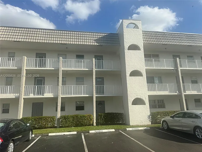 8135 Sunrise Lakes Blvd #309 — Photo 37