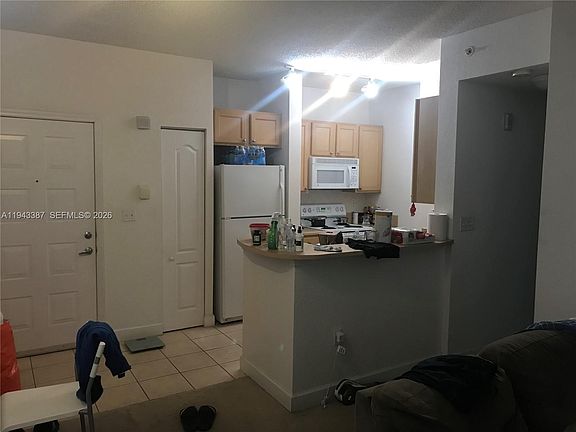5th image of 6001 SW 70th St APT 620