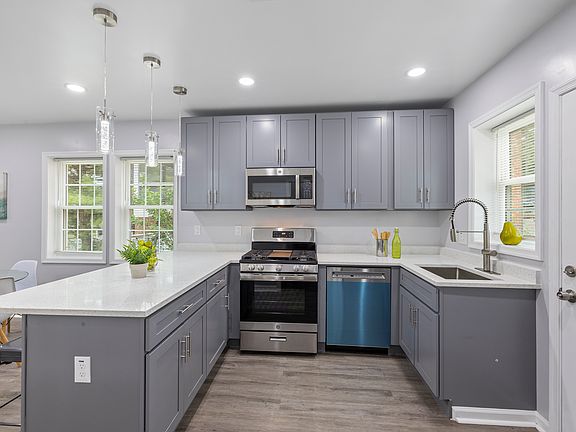 4th image of 6417 3rd St NW