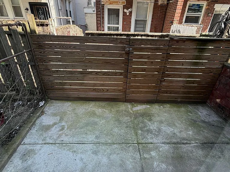 2059 Mercy St — Photo 13