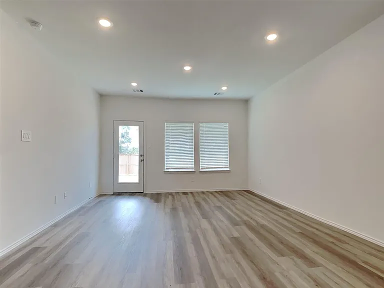 23792 Patchouli Terrace Dr — Photo 6